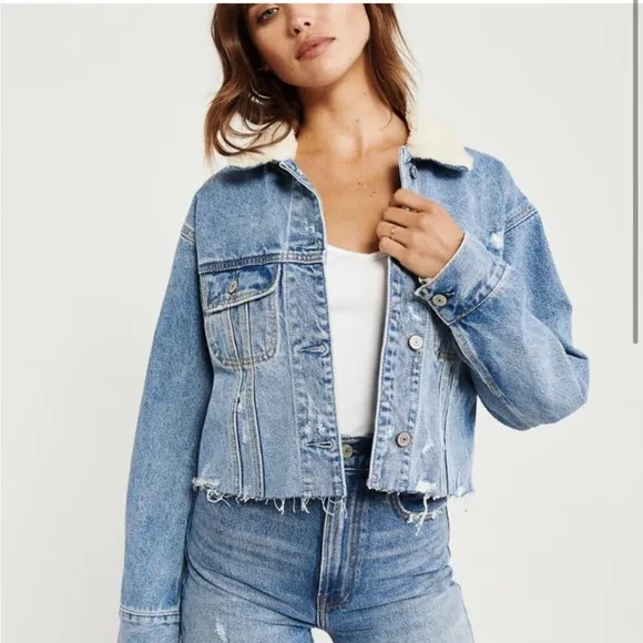 Abercrombie Cropped Trucker Jacket Sherpa Collar Medium Wash Size Medium