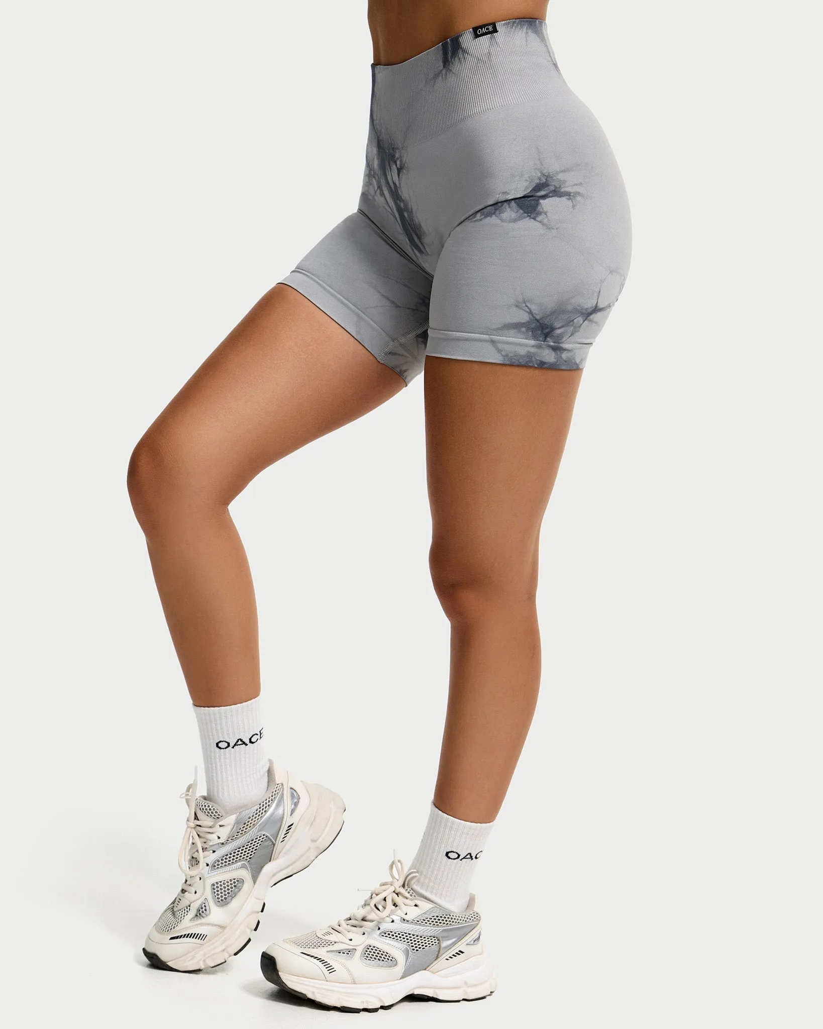 Alive Batik Shorts (Outlet)