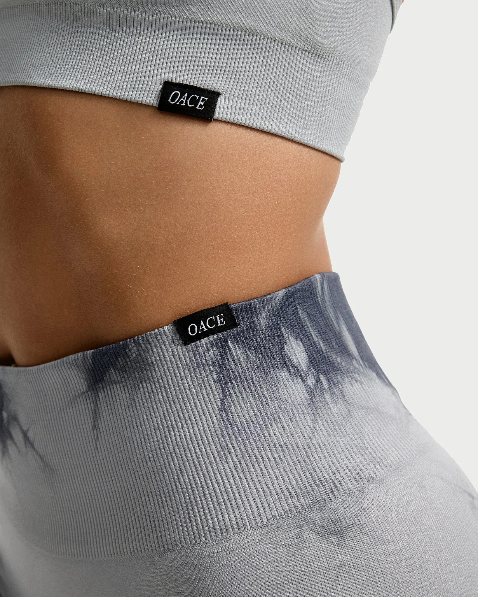 Alive Batik Shorts (Outlet)