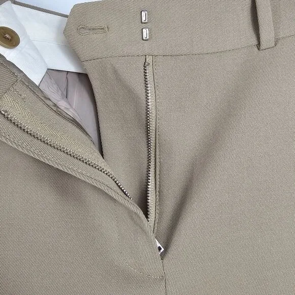 Aritzia Babaton Tailored Shorts in Tan Size 4