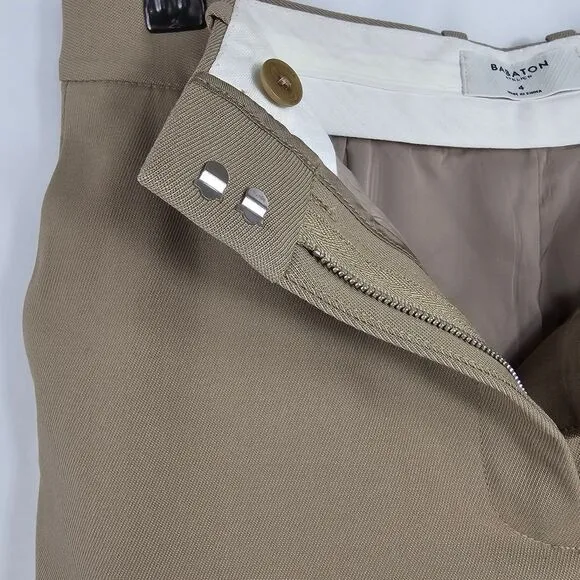 Aritzia Babaton Tailored Shorts in Tan Size 4