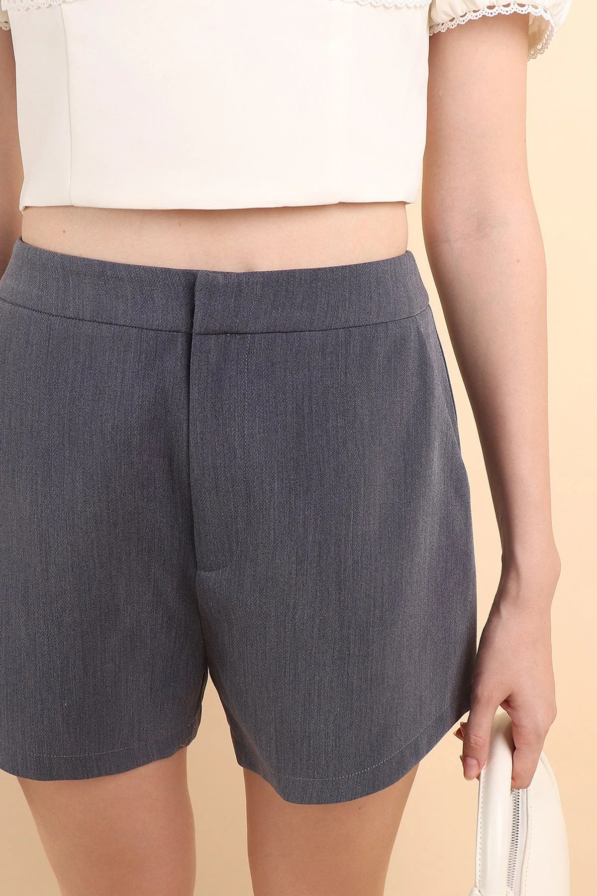 ARU TAILORED SHORTS IN DENIM