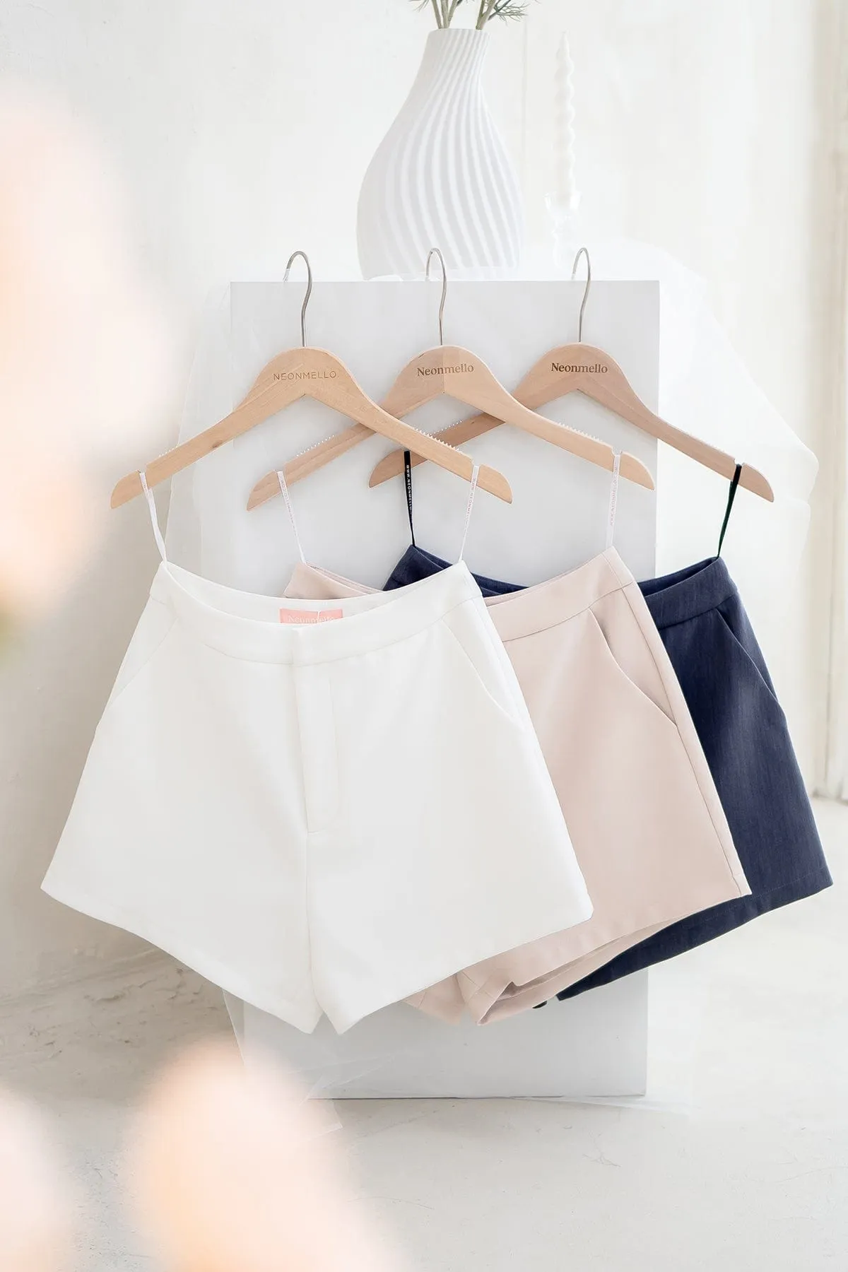 ARU TAILORED SHORTS IN DENIM