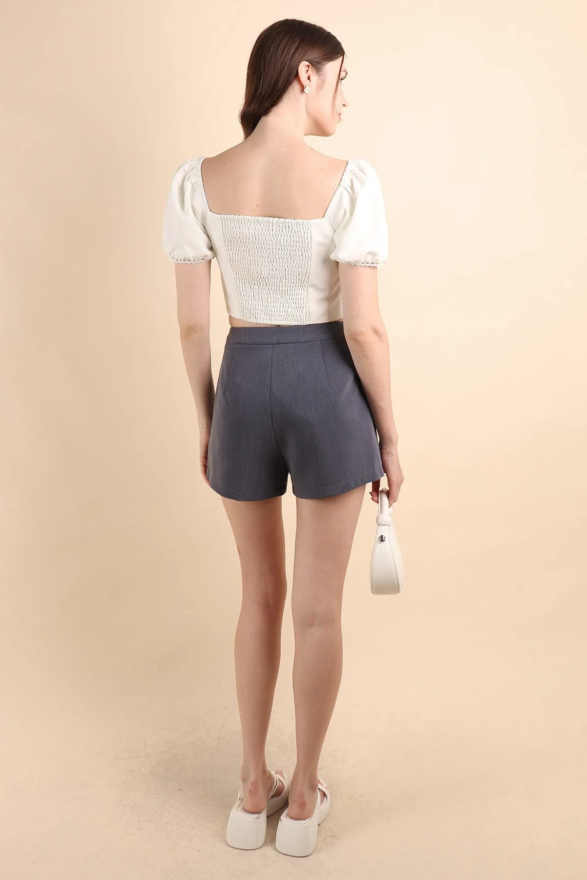 ARU TAILORED SHORTS IN DENIM
