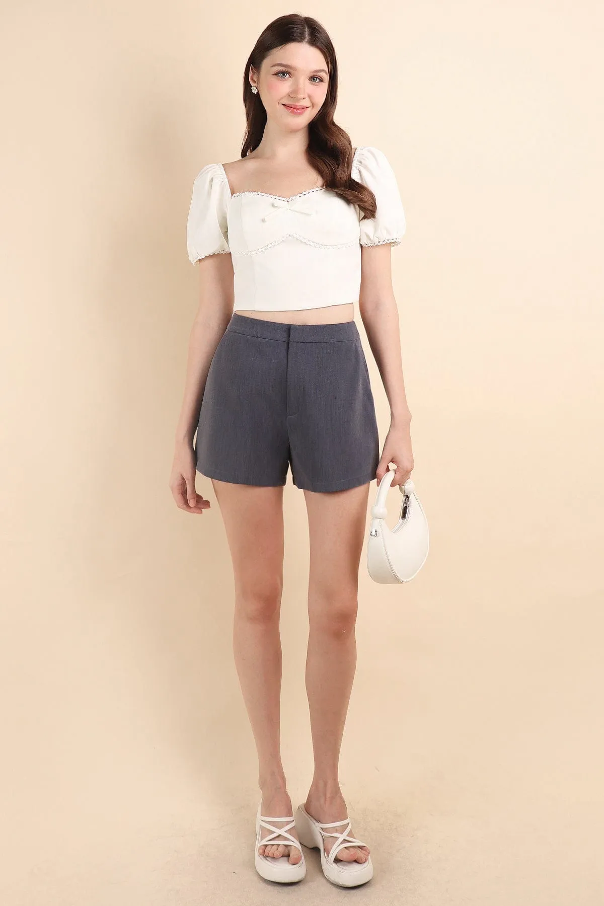 ARU TAILORED SHORTS IN DENIM
