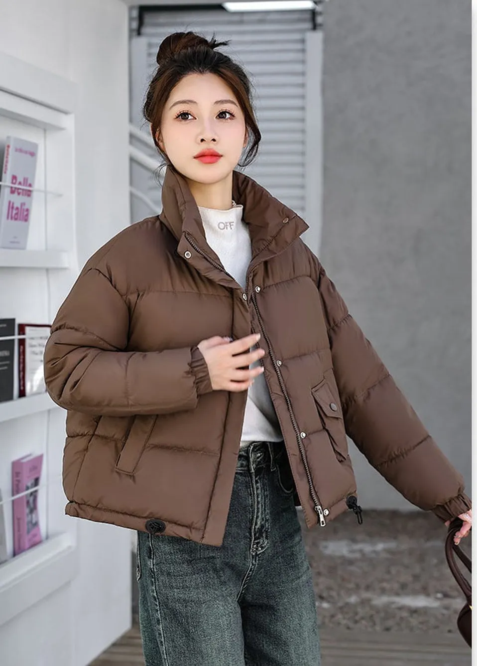 Cropped Windproof Puffer Jacket with a Stain-resistant Finish