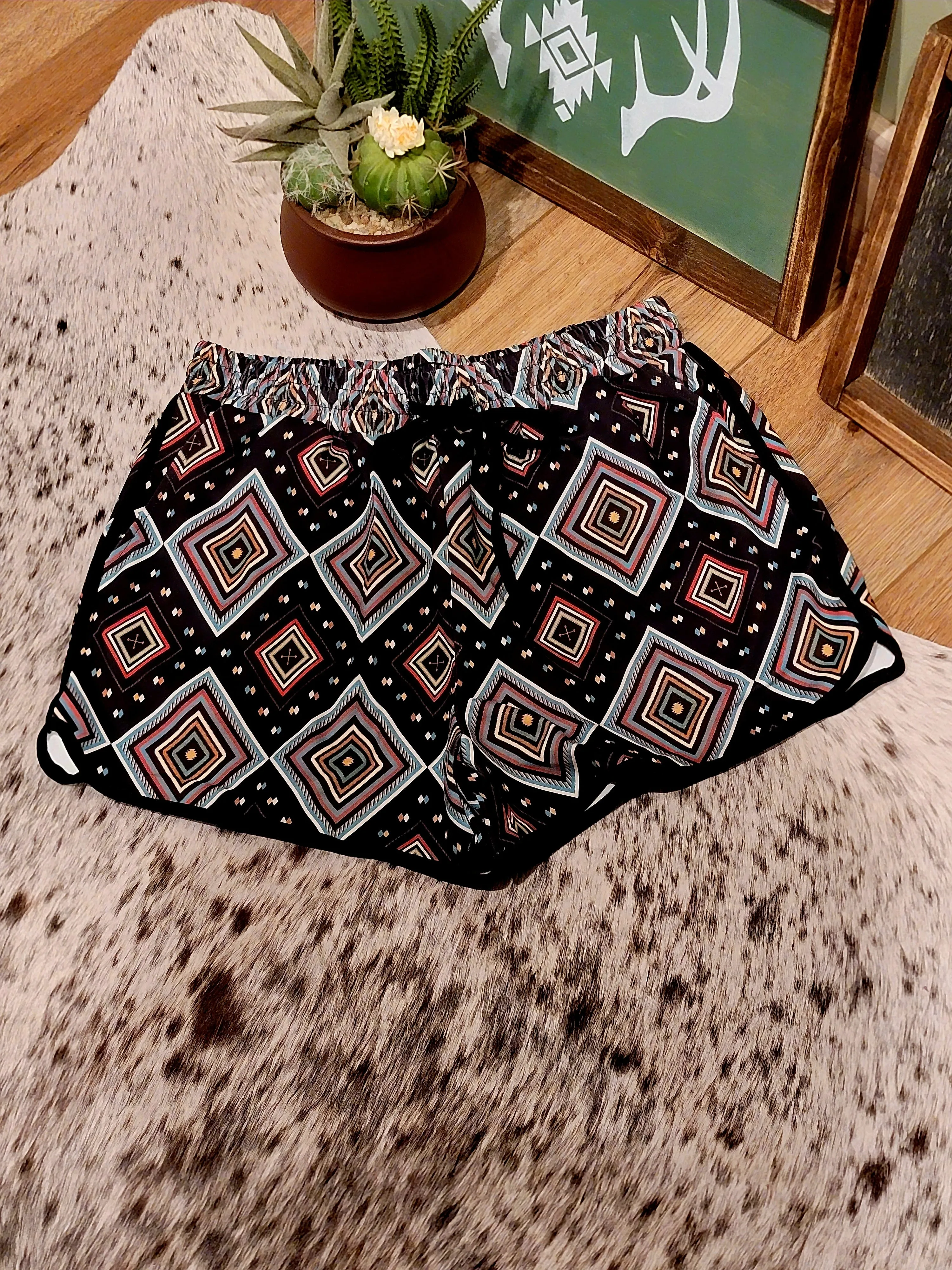 Danbury Dimond Shorts