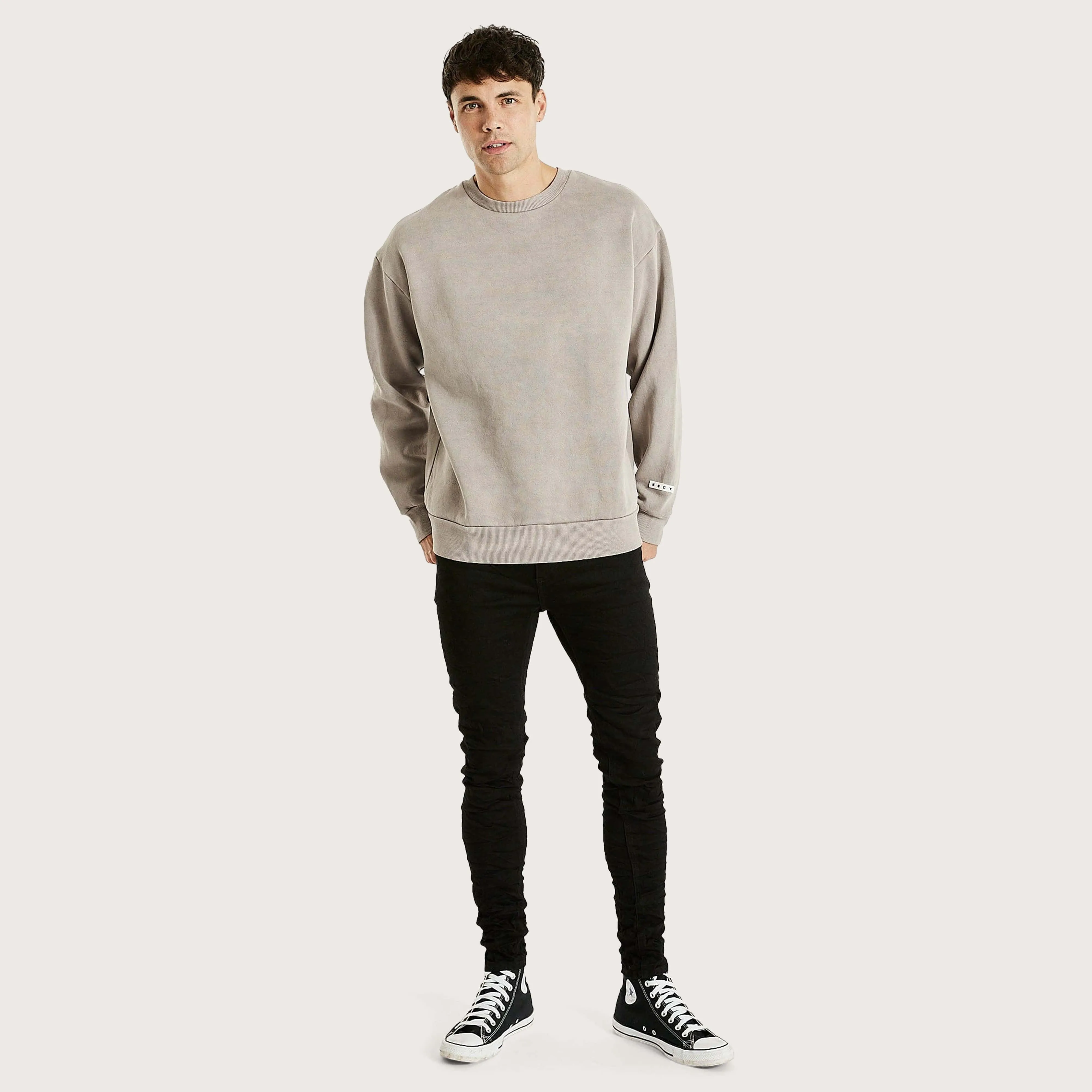 Essentials Crew Neck Jumper Pigment Gull
