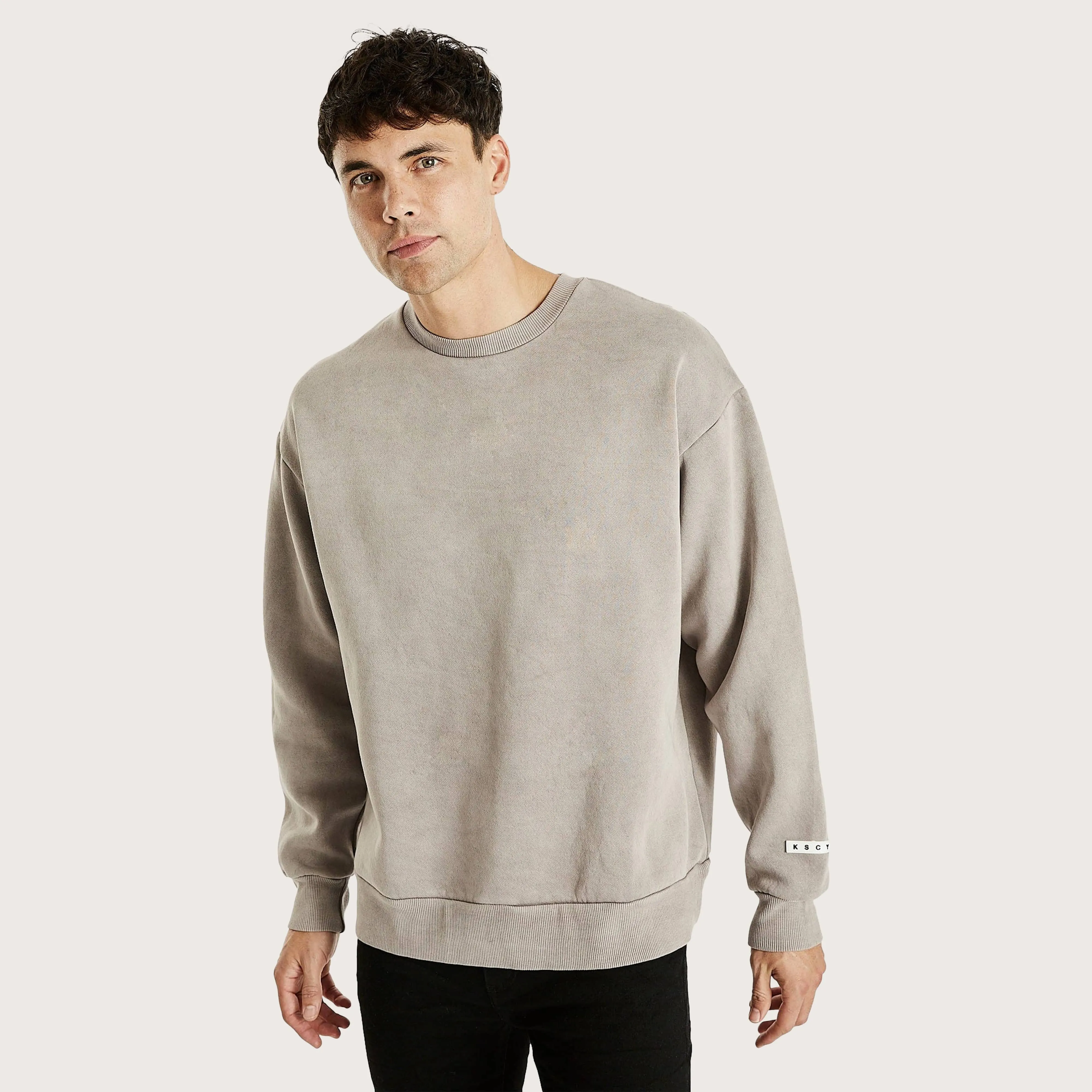 Essentials Crew Neck Jumper Pigment Gull