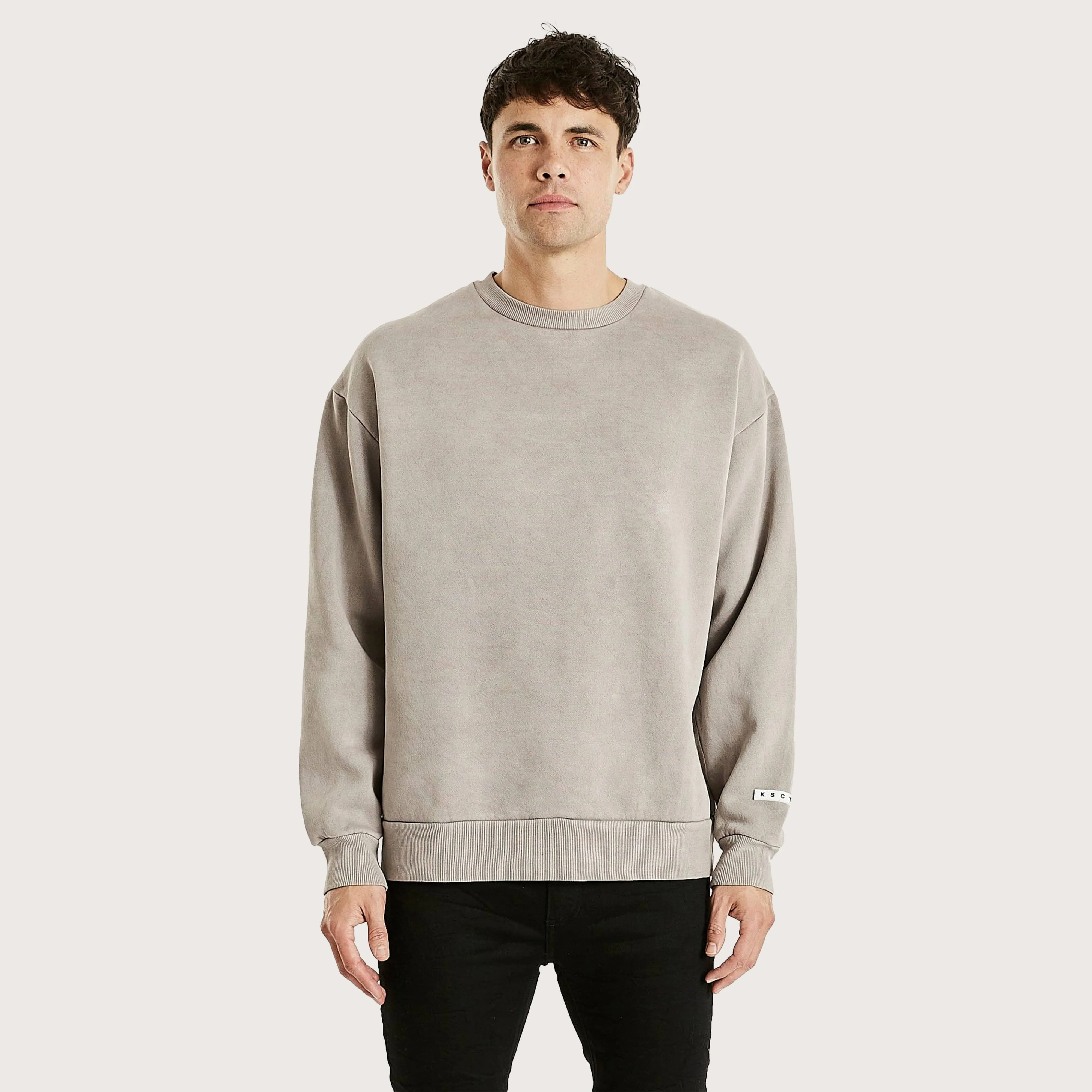 Essentials Crew Neck Jumper Pigment Gull