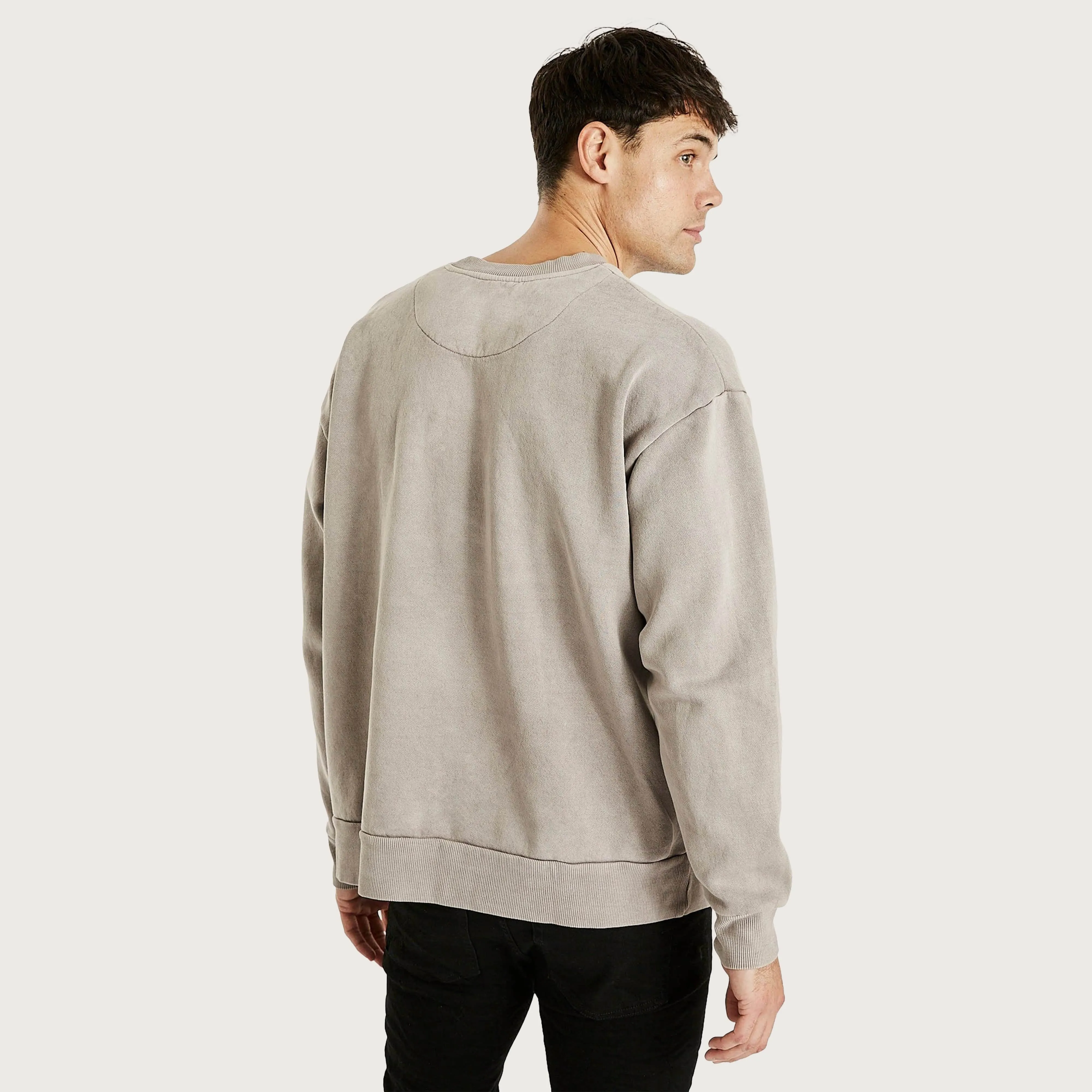 Essentials Crew Neck Jumper Pigment Gull