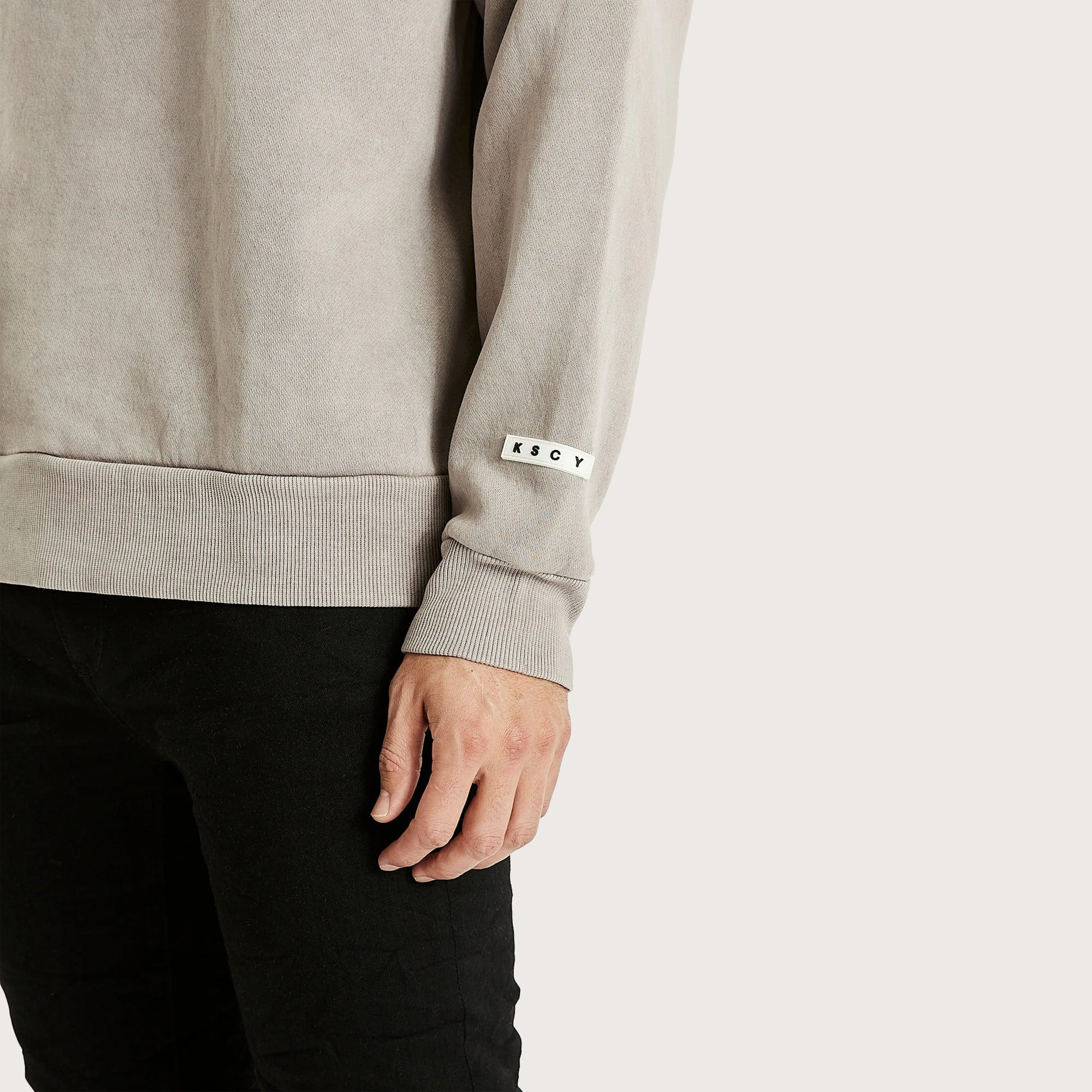 Essentials Crew Neck Jumper Pigment Gull