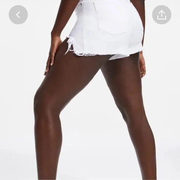 Good American Bombshell Shorts White NWT Size 14 / 32 Distressed Short