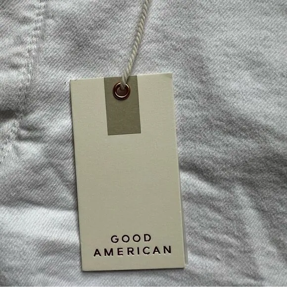 Good American Bombshell Shorts White NWT Size 14 / 32 Distressed Short