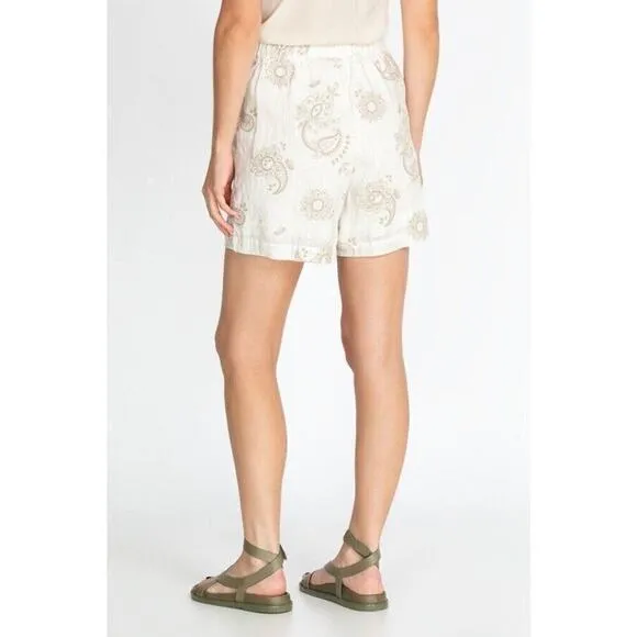 Johnny Was Maxine Walker Embroidery Paisley in Antique White Shorts Size Medium