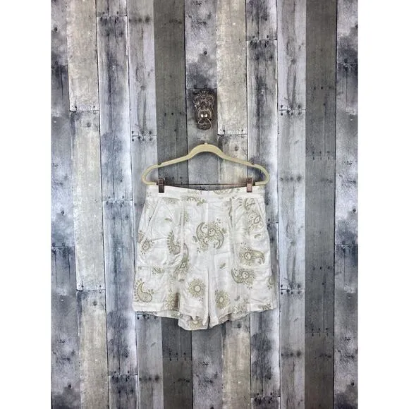 Johnny Was Maxine Walker Embroidery Paisley in Antique White Shorts Size Medium