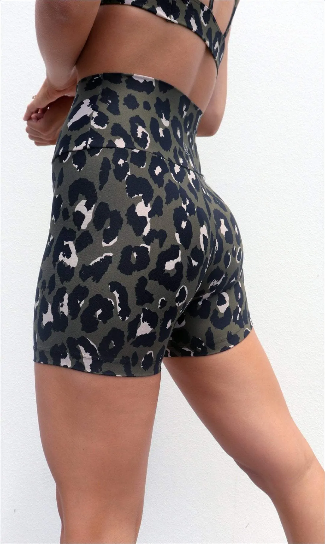 Jungle Leopard Eco Midi Shorts