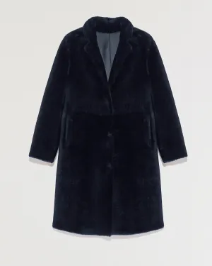 Lambskin coat with tailored collar