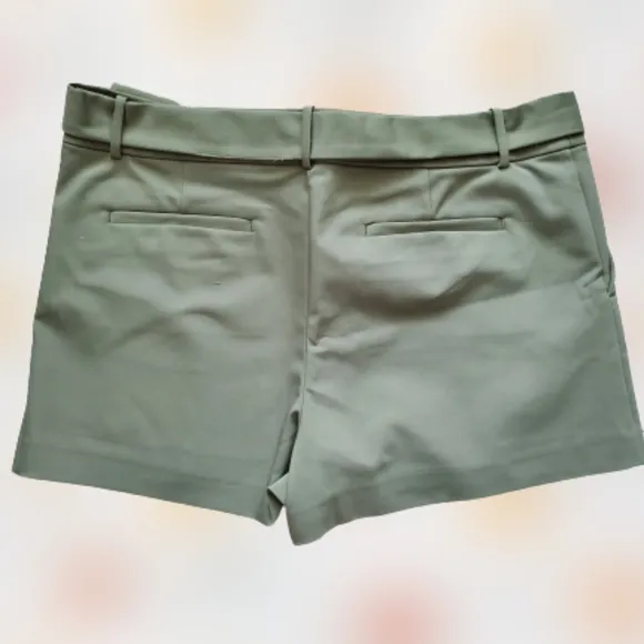 LOFT tie waist tailored mid rise shorts, 40&quot;, green