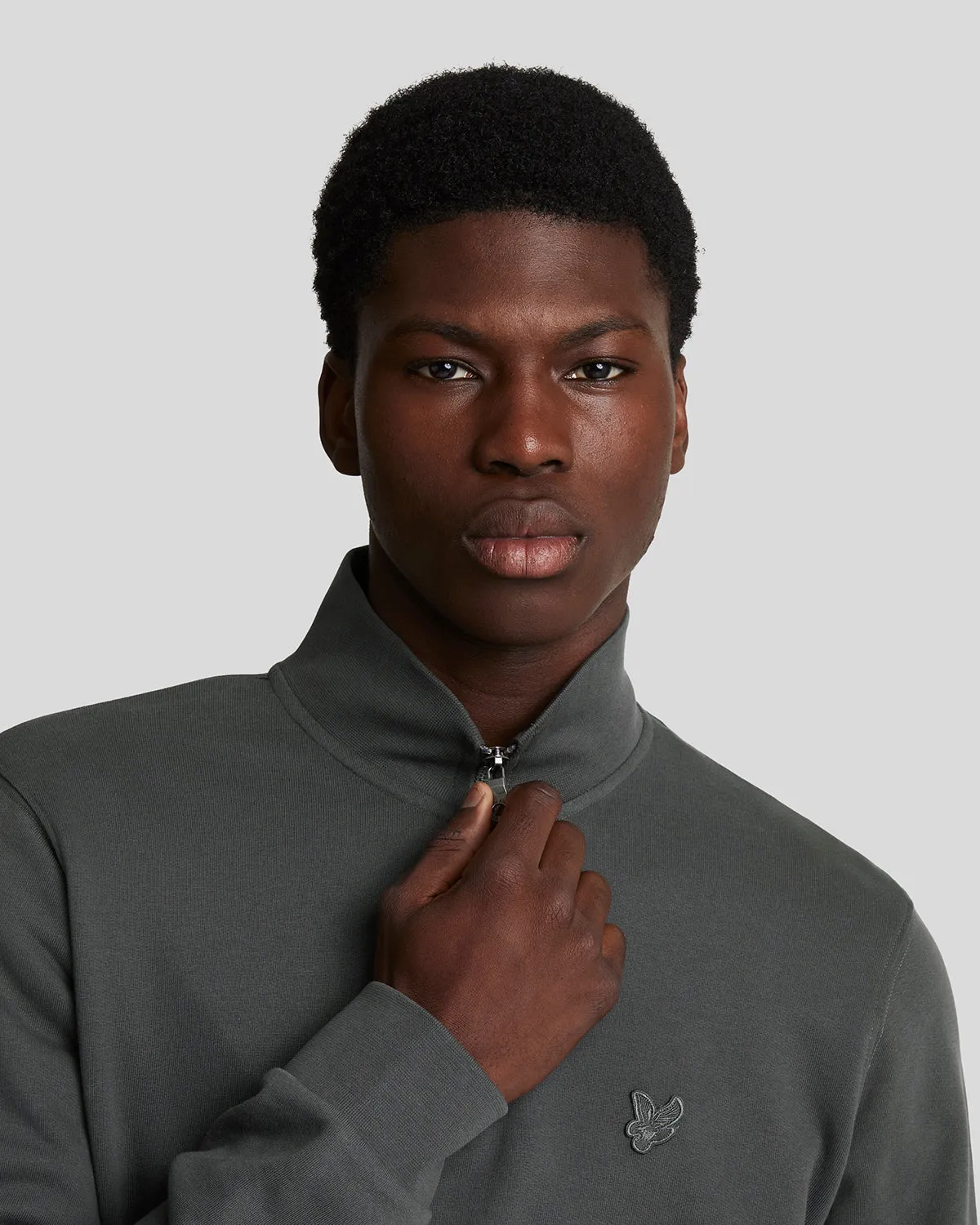 Lyle And Scott ML2022TON Tonal Eagle Quarter Zip Sweatshirt Gunmetal