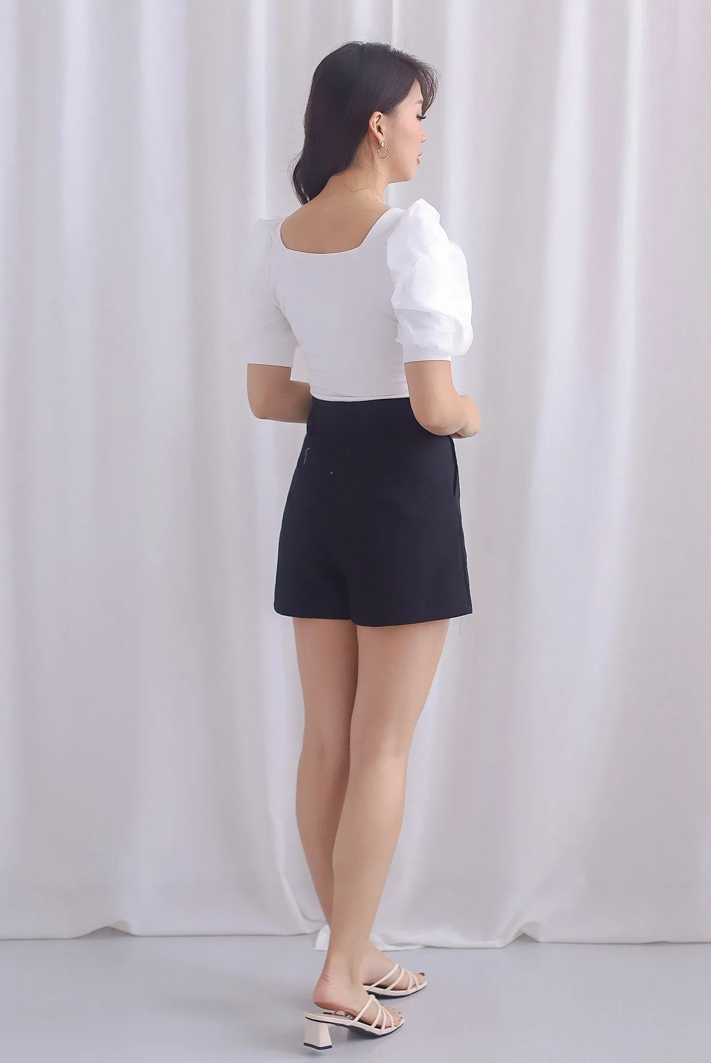 Lyssie Detail Front Shorts In Black