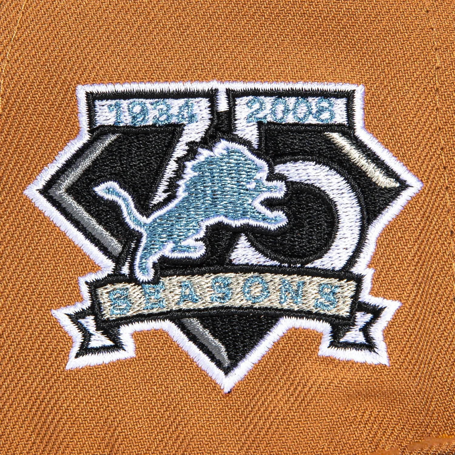 New Era 59Fifty Detroit Lions 75th Anniversary Patch Hat - Khaki, Navy