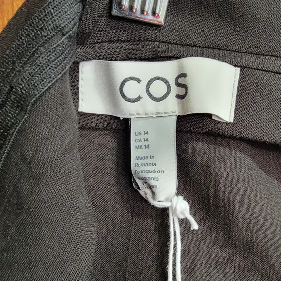 NWT COS Black A-Line Tailored Shorts - Size 14