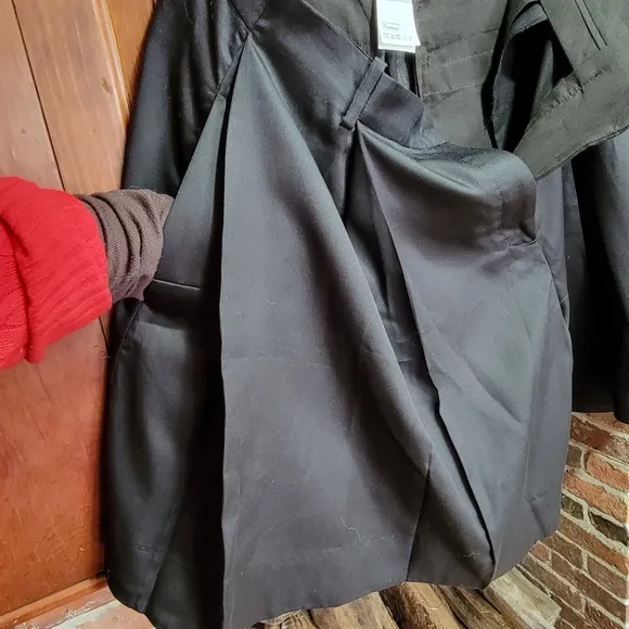 NWT COS Black A-Line Tailored Shorts - Size 14