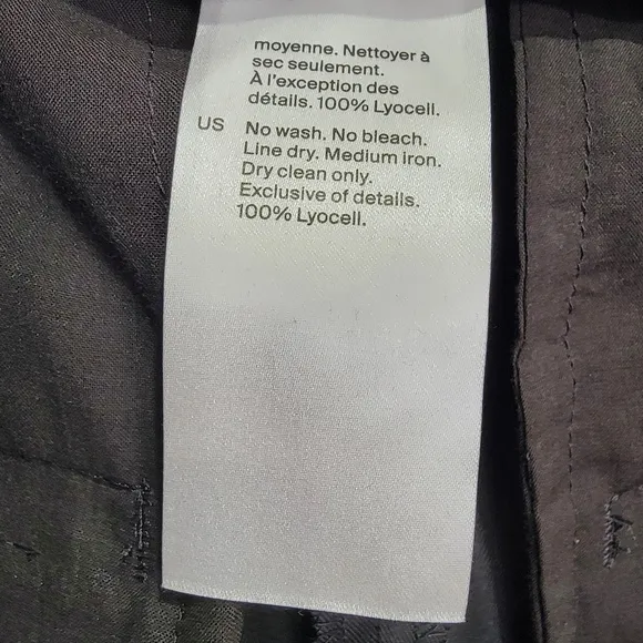 NWT COS Black A-Line Tailored Shorts - Size 14