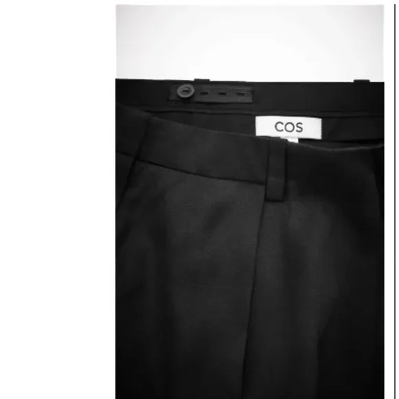NWT COS Black A-Line Tailored Shorts - Size 14