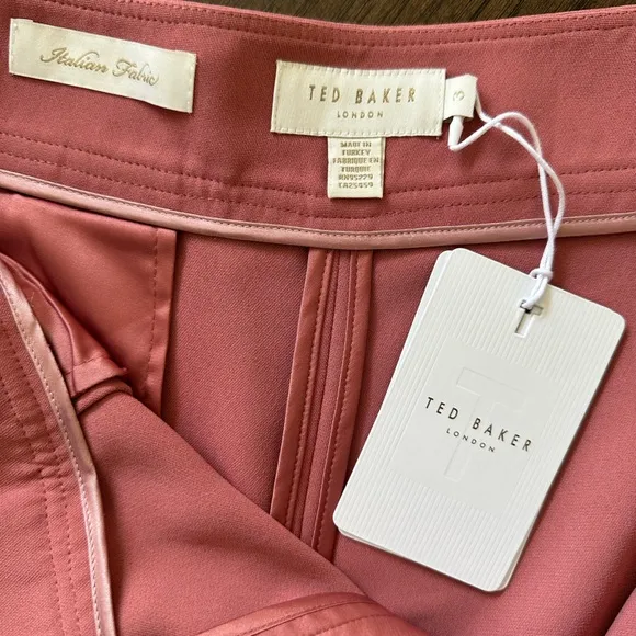 NWT Ted Baker KELSYAS Pleat Front Tailored Short Mid Pink Color