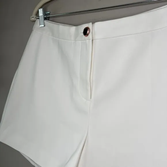 NWT Ted Baker notched waistband Saydeet shorts white
