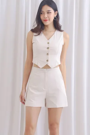 Shea Tailored Shorts In Wheat