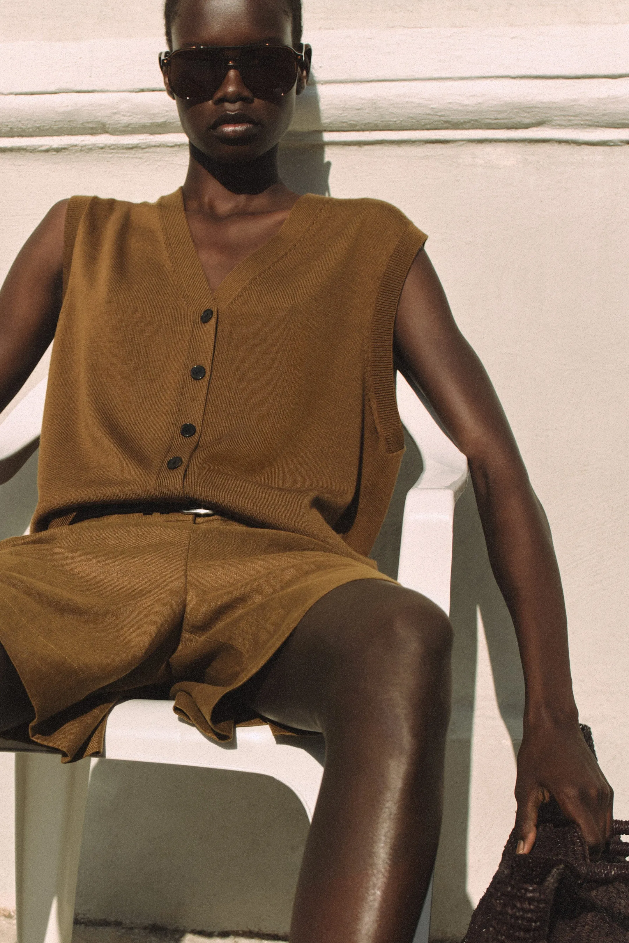 Tailored Elasticated Linen Shorts
