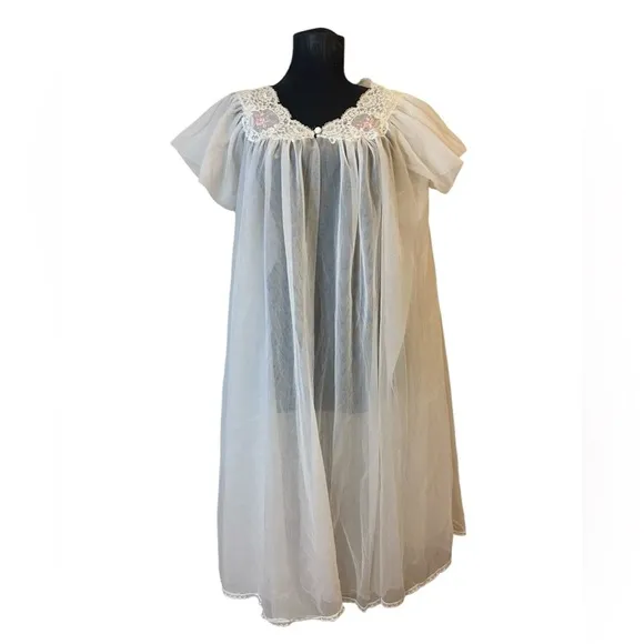 Vintage White Cream Embroidered Layered Peignoir Robe