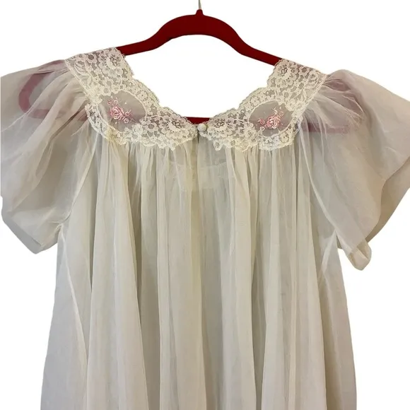 Vintage White Cream Embroidered Layered Peignoir Robe