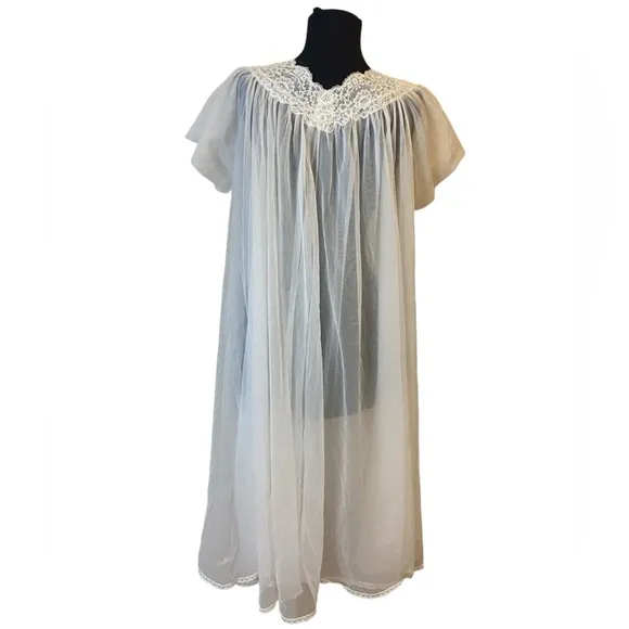 Vintage White Cream Embroidered Layered Peignoir Robe
